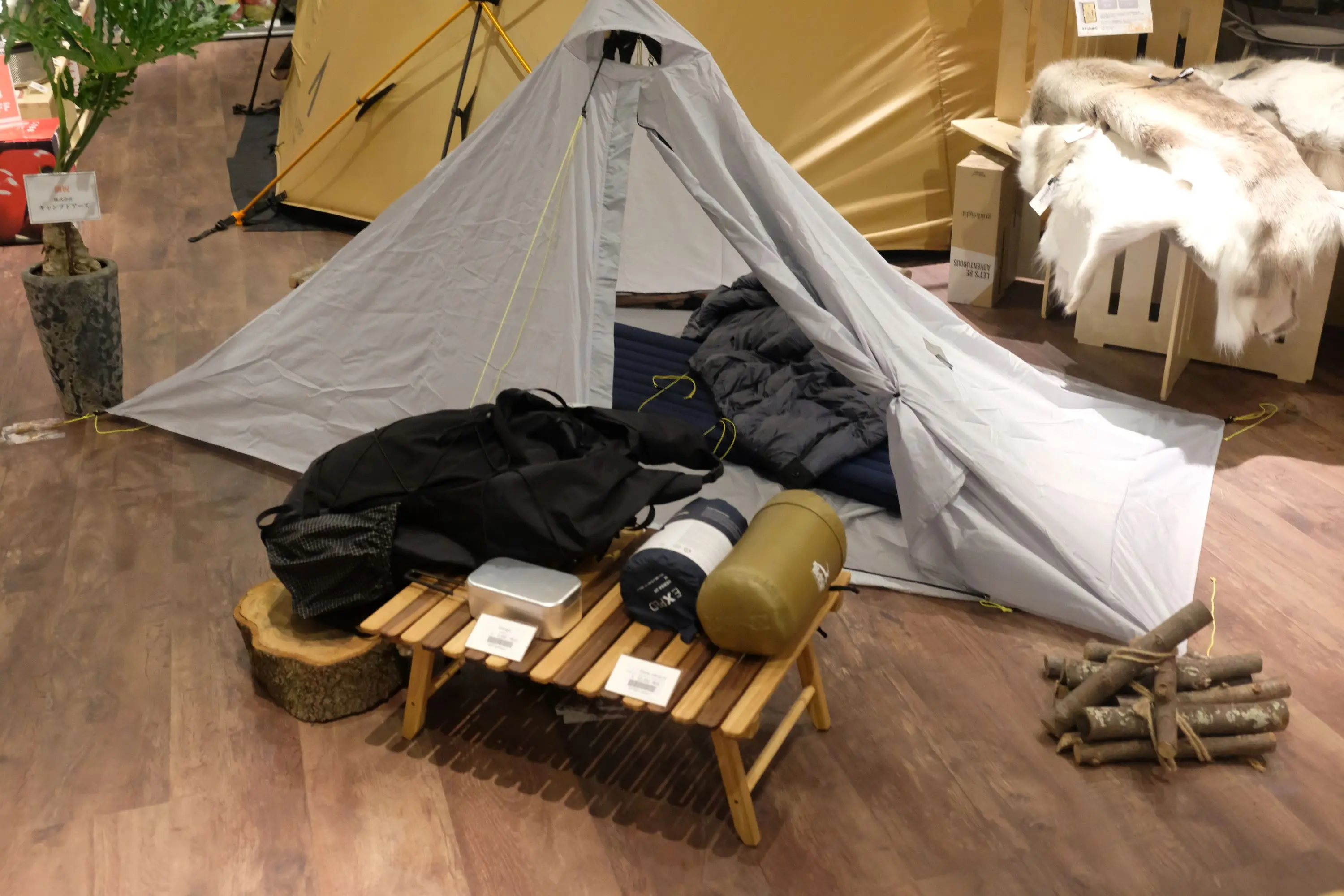 Yellow Knife Outdoor Shopの店内大公開！！ yellowknife...
