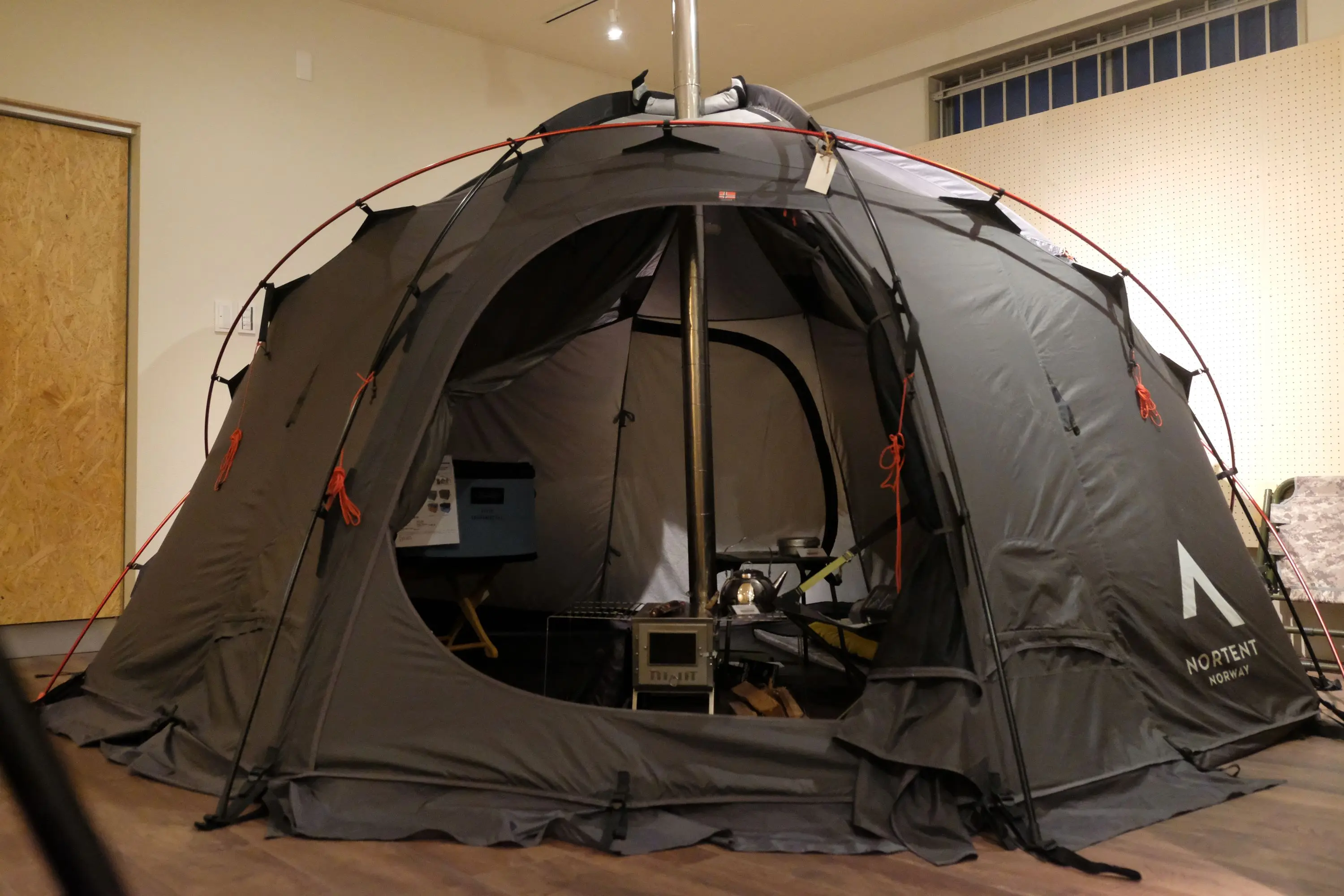 Yellow Knife Outdoor Shopの店内大公開！！ yellowknife...