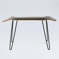 スケートボードデッキチェア　Skate board deck-shaped stool