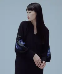 Iconology : 花を着るブラウス #04 松 サイズ1 Ivory | tubosoliveira