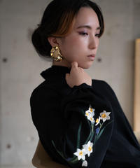 花を着るブラウス#01【芍薬】-ivory- | iCONOLOGY 最前線の 花を着るブラウス#01【芍薬】-black- シャツ/ブラウス(半袖/袖なし)