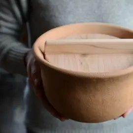 多少の面倒も苦にならないほど気に入って使える。土器のように素朴な