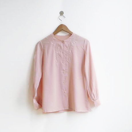 ピンクブラウス Stores