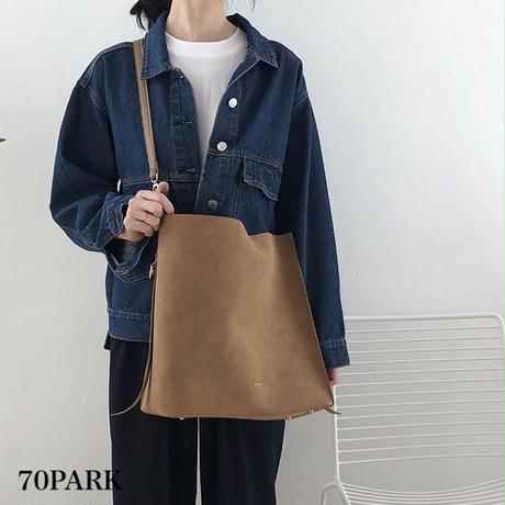 5bfa47cd2a286215460004f1