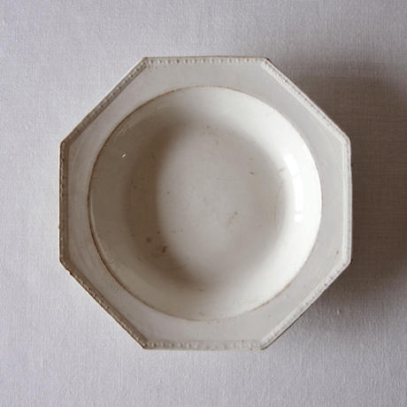 クレイユモントロー Stores