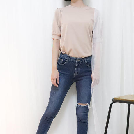 5aed854b5f78663f24001038