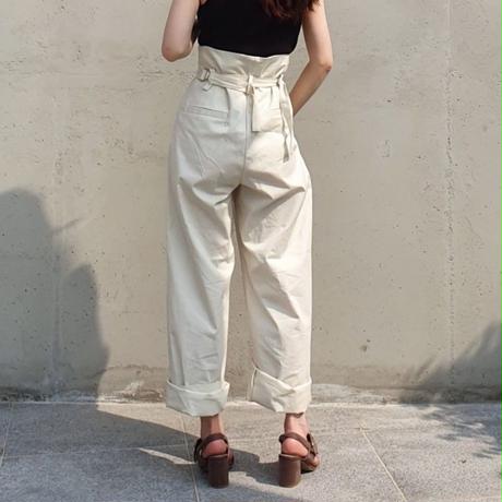 5ccff937272bd059db75e82c