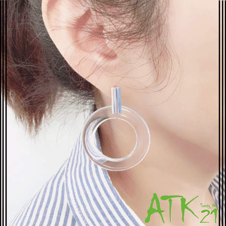 5acd871cef843f7efe00026a