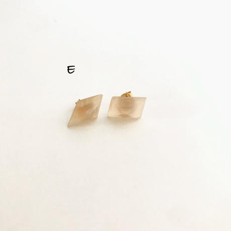 5cd76dc34da8522f40a8d482