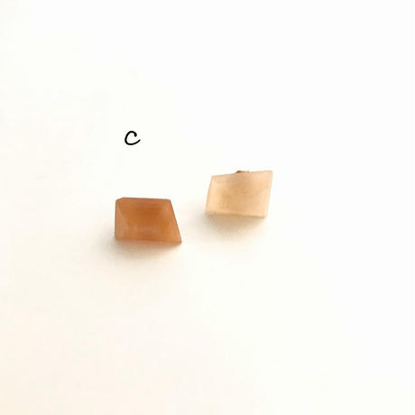 5cd76dc34da8522f40a8d482