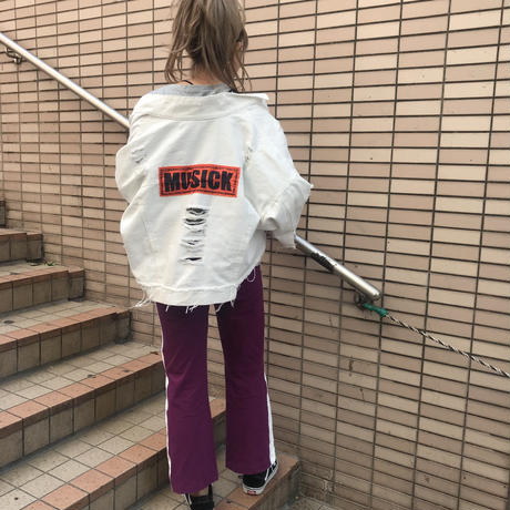 5ab61bf1122a7d2e96005169