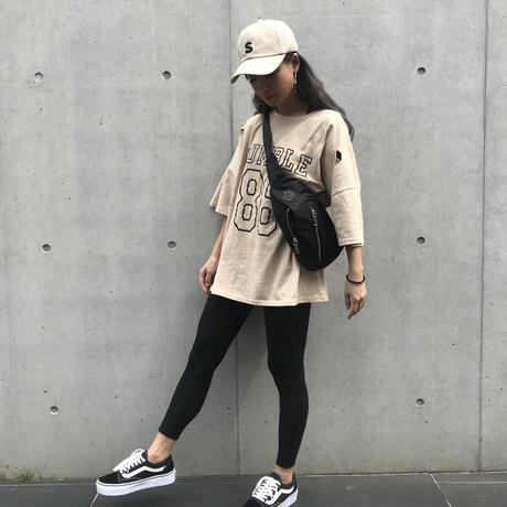 5aaf83ddef843f069f000c54