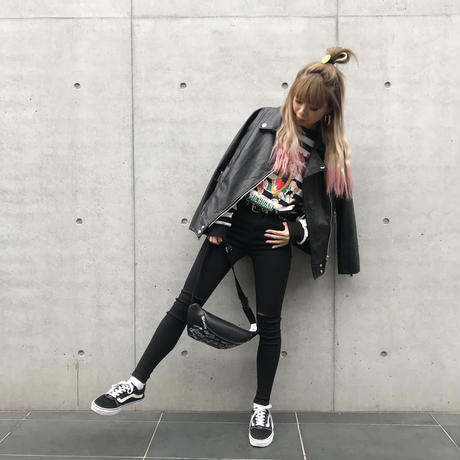 5c53f740aee1bb58b4417e75