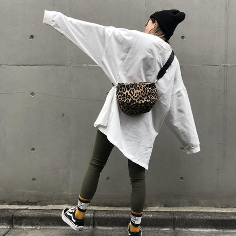 5bfe280f7cd36106755bdd59