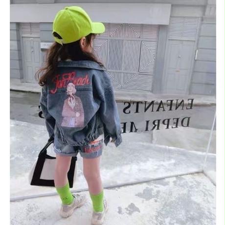 5c808e56808dfa63756d7bfb