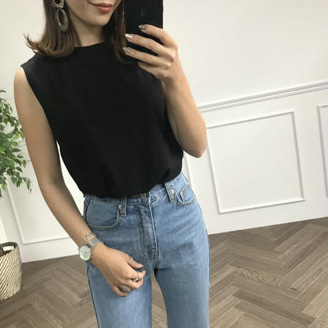 5ca75c730686f3555cc6e2f3