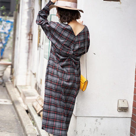 5bfe4b5fc3976c4100ef8a78