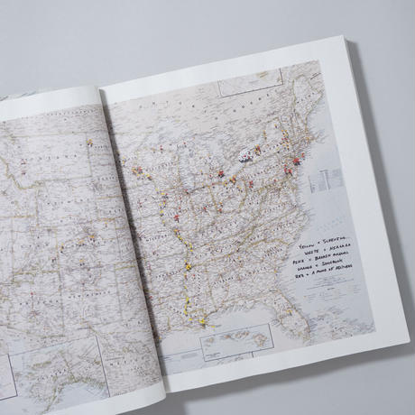 [新刊/New] GATHERED LEAVES ANNOTATED (JAPANESE EDITION) / Alec Soth(アレック・ソス)