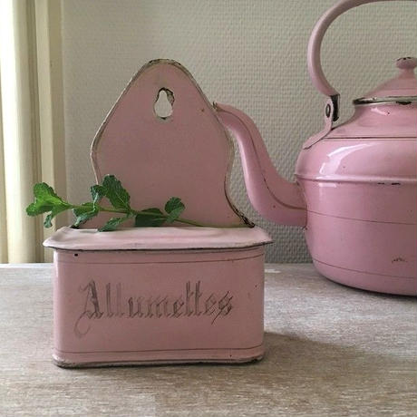 5e8132762a9a4243118aed43