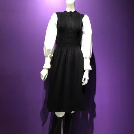 モノトーンワンピース Stores