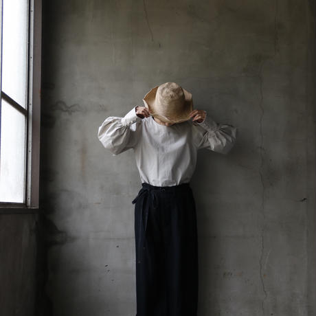5c3307e6787d8463a8fc79ff