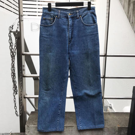 5bbdb982ef843f2873000887