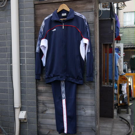 58b7ed3404d3018afc00400a