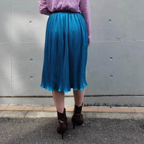 5ae13e27ef843f49db00086f