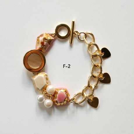 5f22fb6e223ead0160e3714b