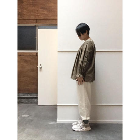 5e857b899df1634b395ee297