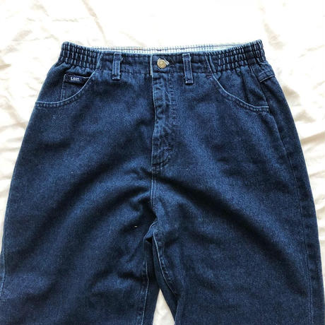 5bf15d2550bbc33bd4000002