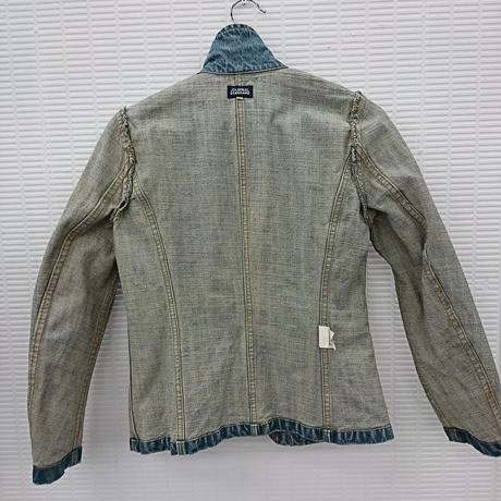 584b43cf9821cc053800d1b9
