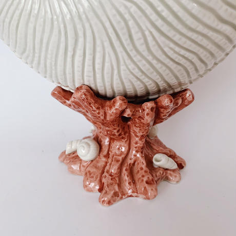 VTG Shell flower vase