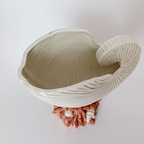 VTG Shell flower vase