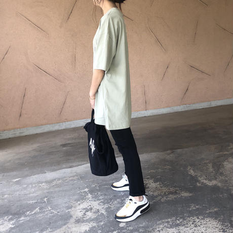 5ee9516a0d5e3804ff51996c