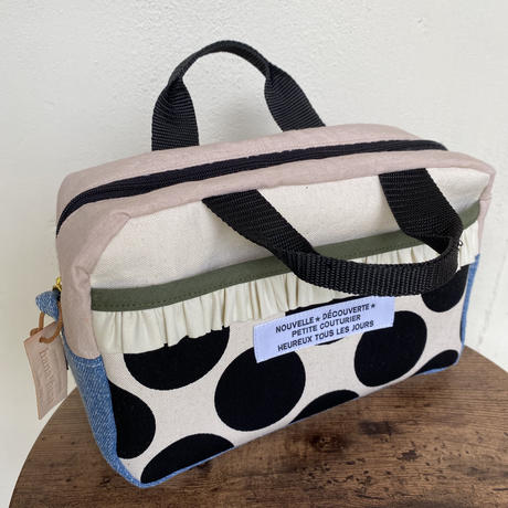 オムツポーチ Stores