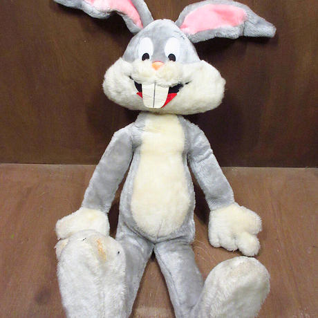 ルーニーテューンズ Stores