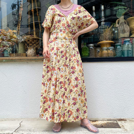 ヴィンテージワンピース Stores