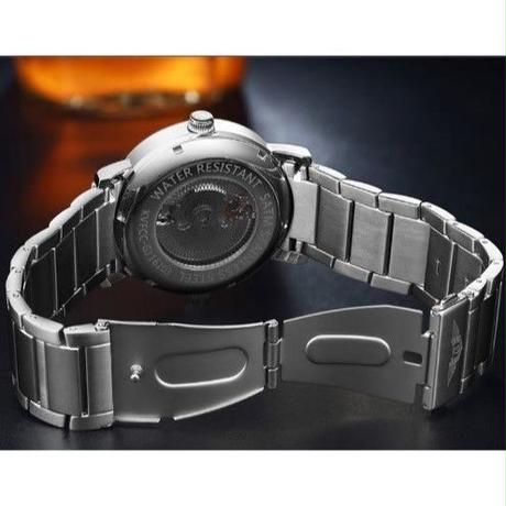 5cdcfe33d211bf408ebebb56