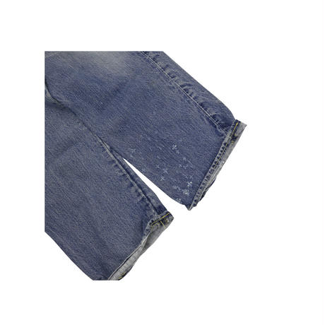 5ac300b9122a7d25dd000d93