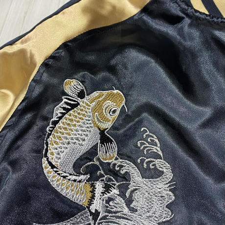 中綿入り Yokosuka刺繍入り スカジャン PUFF SUKAJAN 龍鯉 Dragon Carp 総刺繍 紺