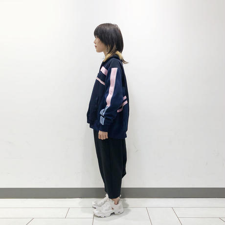 5c4eb9cfe73a2555acb2abc6