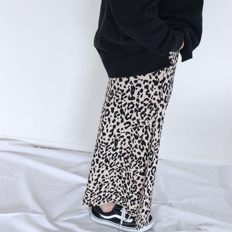 5bd8560d5496ff34a8000054