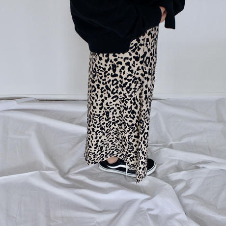 5bd8560d5496ff34a8000054