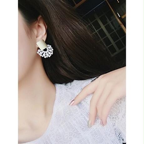 5c85e5b189c42d29536a36d8