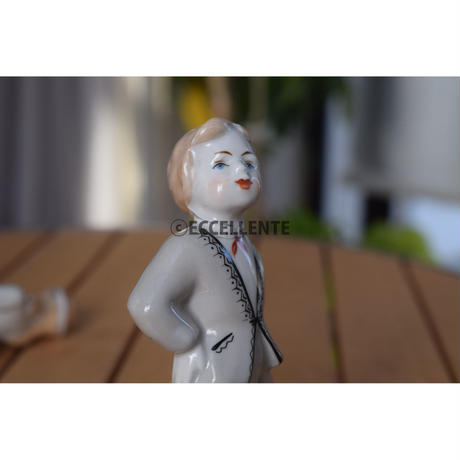 5c079ec5c3976c1808333031