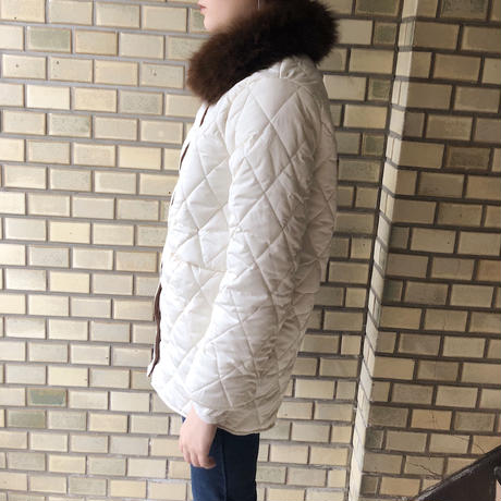 5c063dfa457a823cb26c854a