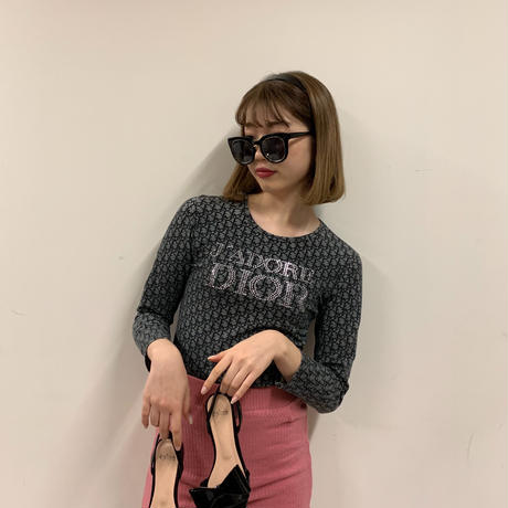 5c749653aee1bb3b56200780