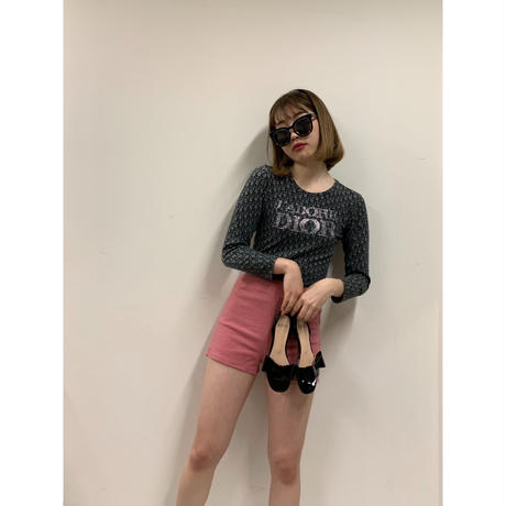 5c749653aee1bb3b56200780