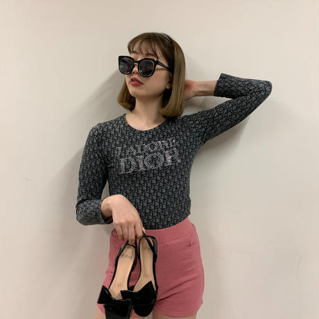 5c749653aee1bb3b56200780